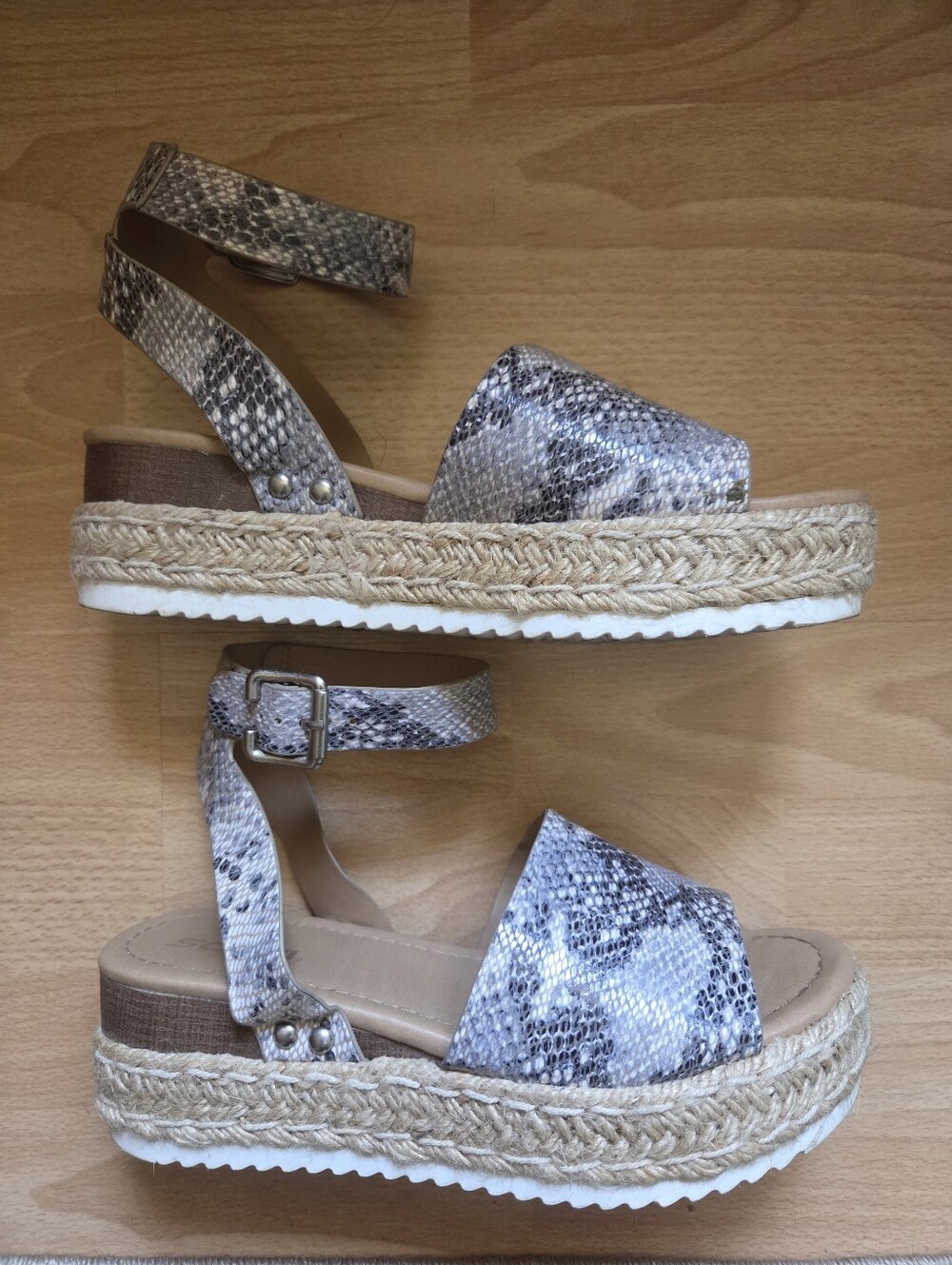 Soda Snake Print Wedge Espadrille Flatform Ankle Strap Sandal Size 7.5 Casual